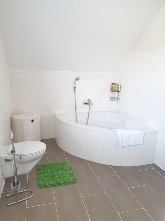 Bogi'S Ferienhaus - Pension Laakirchen Buitenkant foto