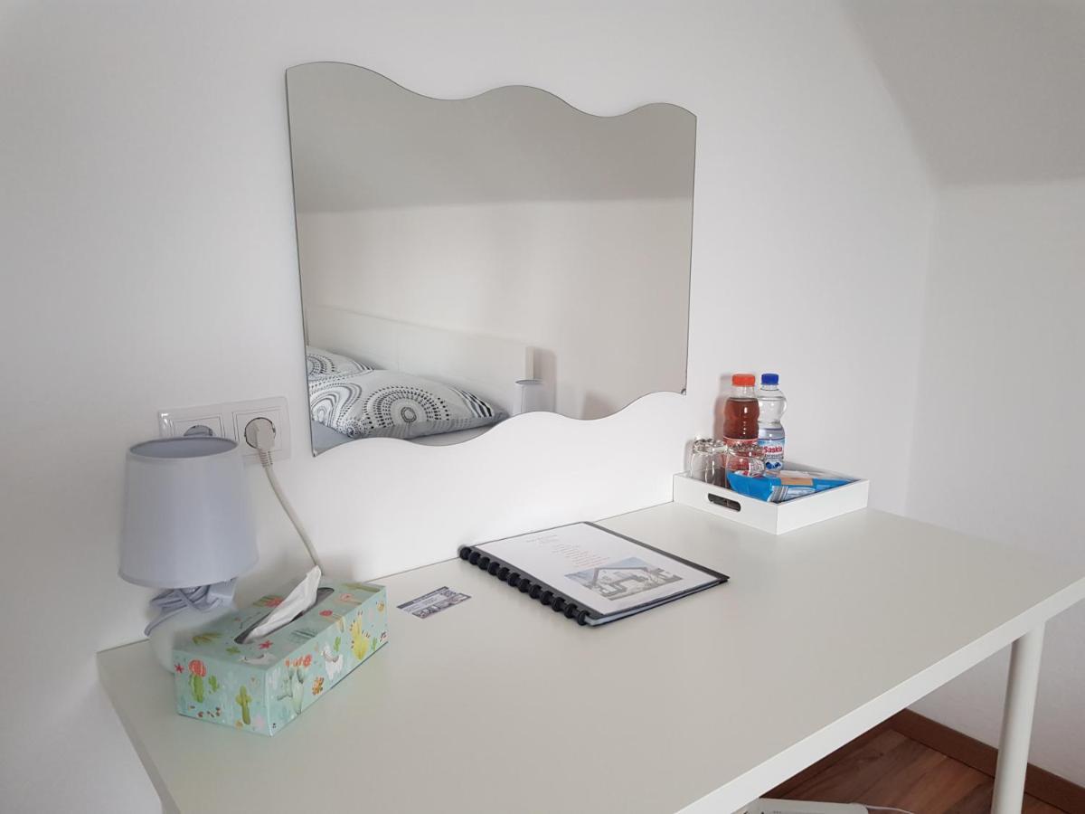 Bogi'S Ferienhaus - Pension Laakirchen Buitenkant foto